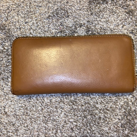 Michael Kors Wallet - Picture 2 of 6